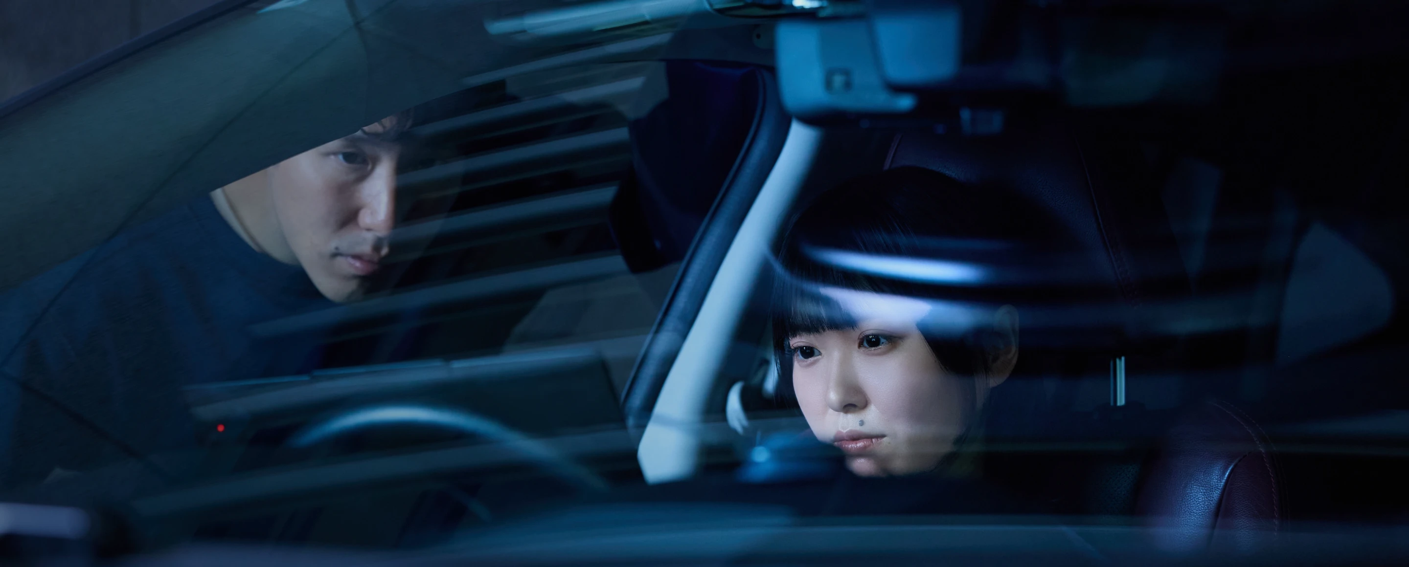 SUBARU Labのメンバーがデスクで働く様子