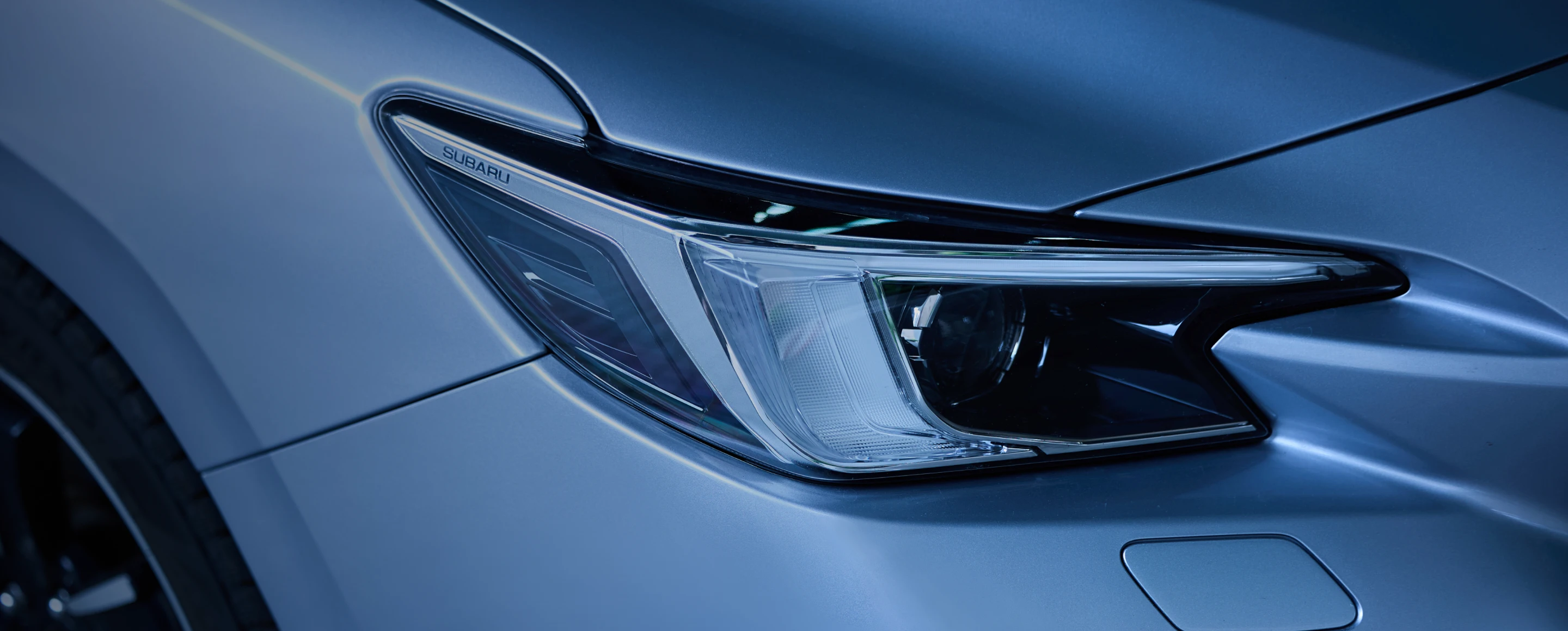 SUBARU Labのメンバーがデスクで働く様子