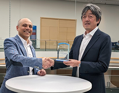 - Left: Salil Raje, Senior Vice President and General Manager, Adaptive and Embedded Computing Group, AMD | - Right: Eiji Shibata, Executive Officer and Chief Digital Car Officer (CDCO), Subaru Corporation
	