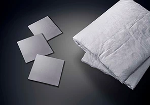 左：制振材、右：吸音材