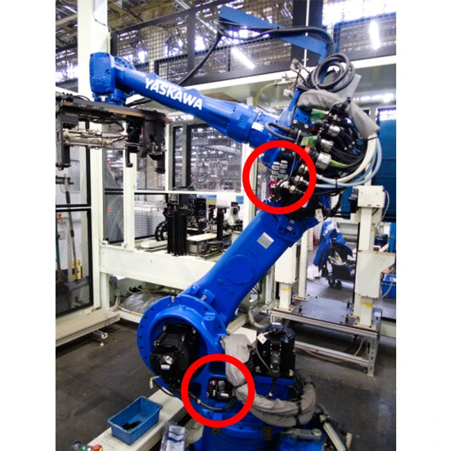 全固体電池を搭載した産業用ロボット（赤丸の位置に全固体電池の電源モジュールを搭載*2）