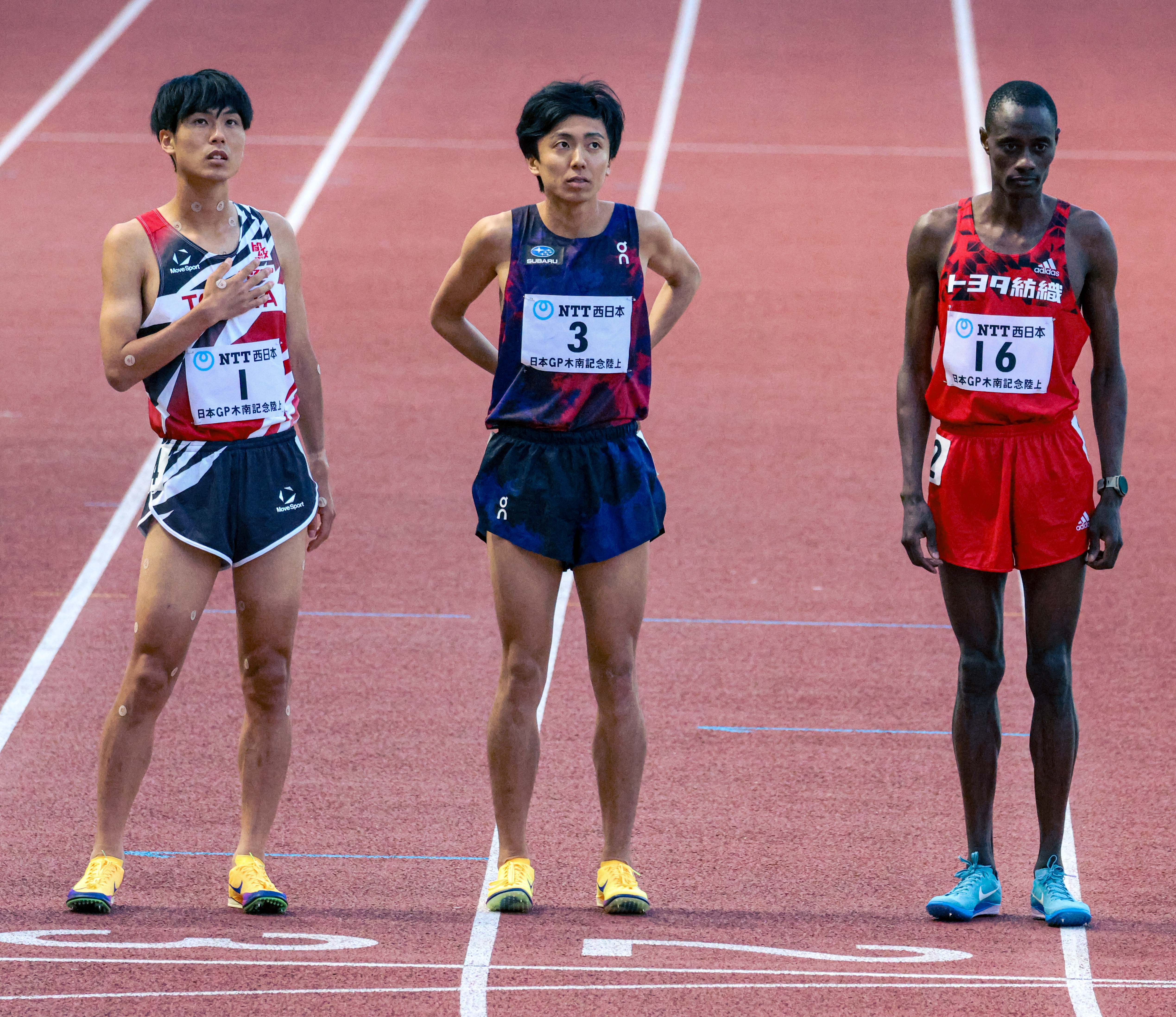 スタート前の小林歩選手