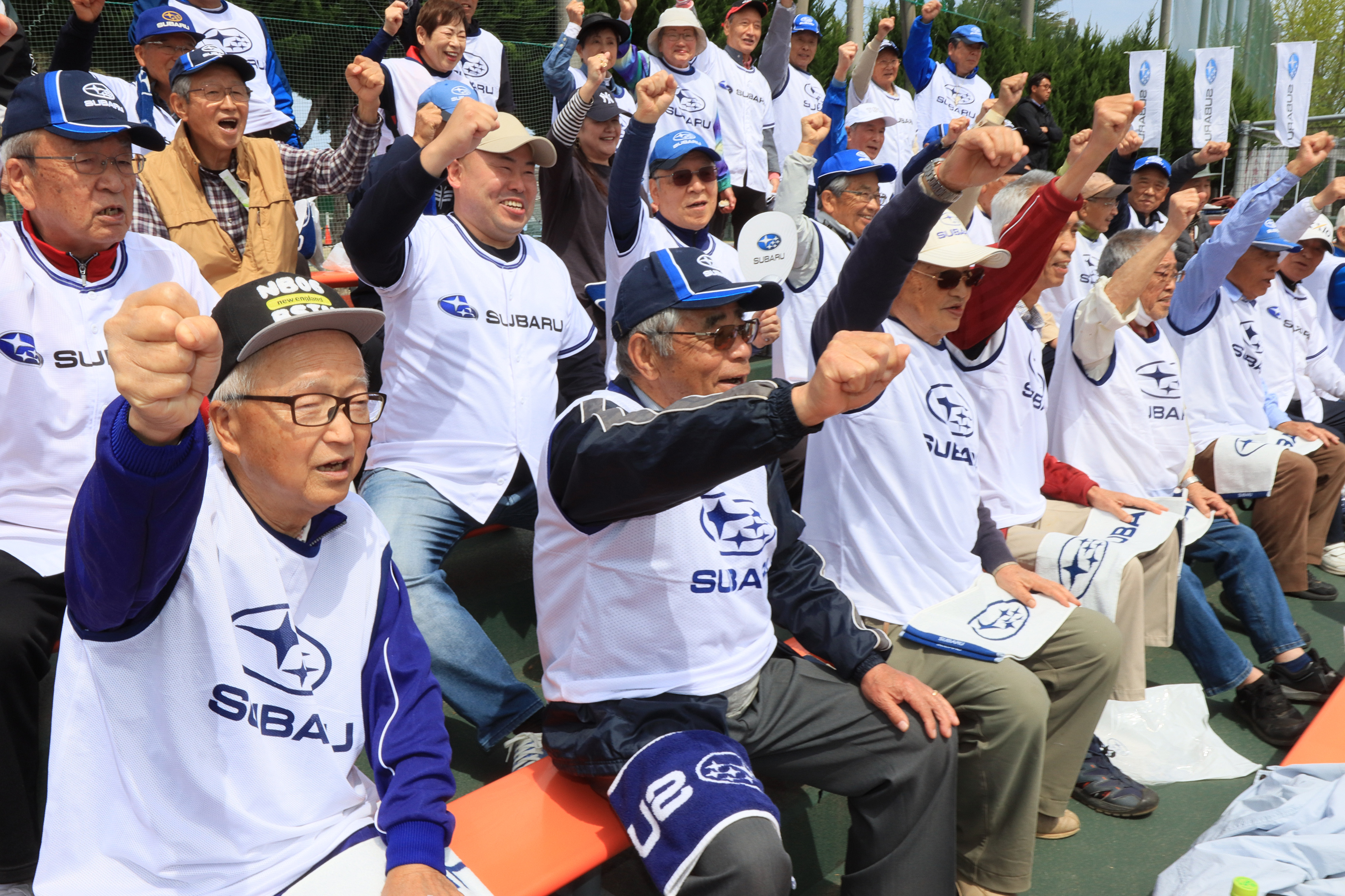 大勢のファンの皆さんが、スタンドから大声援