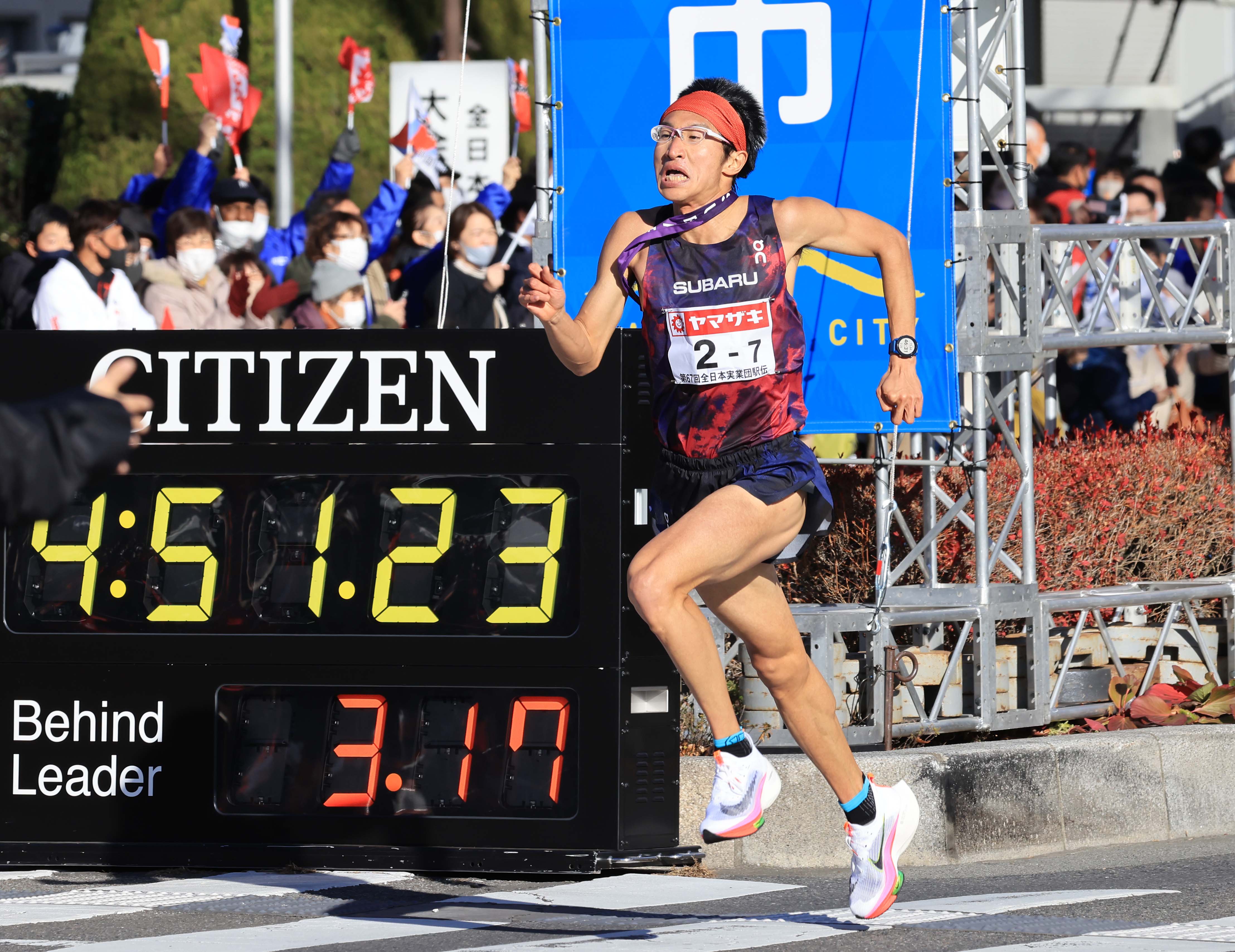 2023年のニューイヤー駅伝で鮮やかに口町ロケットを見せる口町亮選手